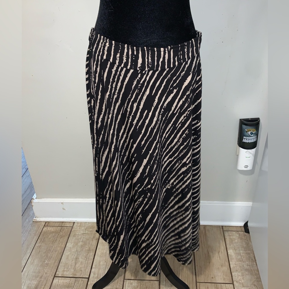 💕woman’s zebra maxi skirt